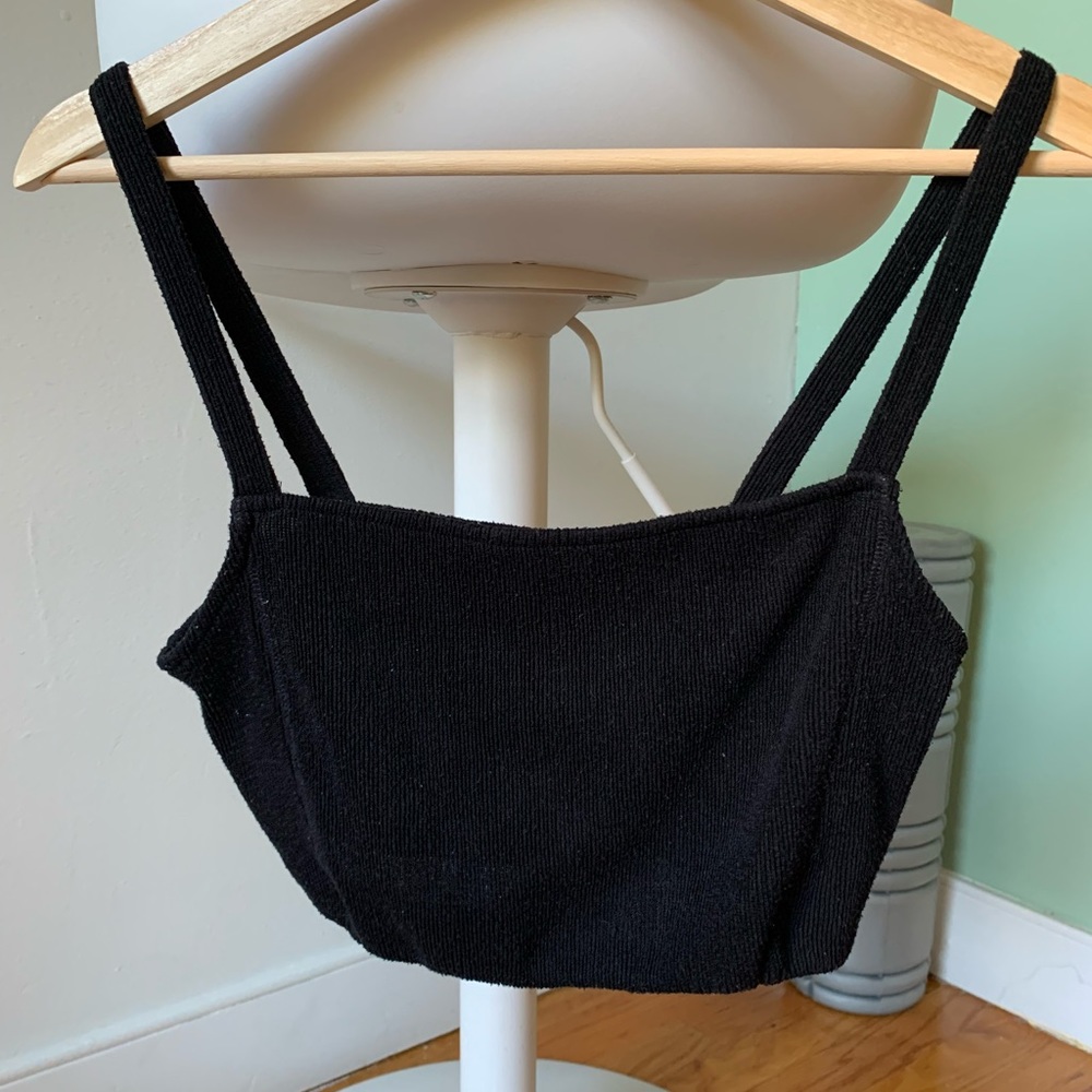 Ribbed black crop top